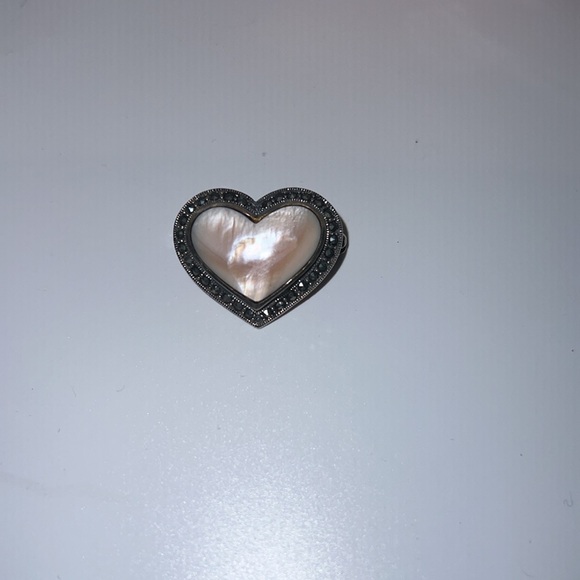 Sterling silver Heart-Shaped pale pink Mother of Pearl marcasite pendant brooch - Picture 1 of 5